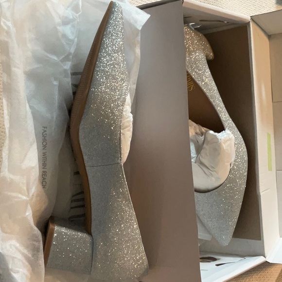 Silver glitter shoes size 11 - Picture 3 of 8